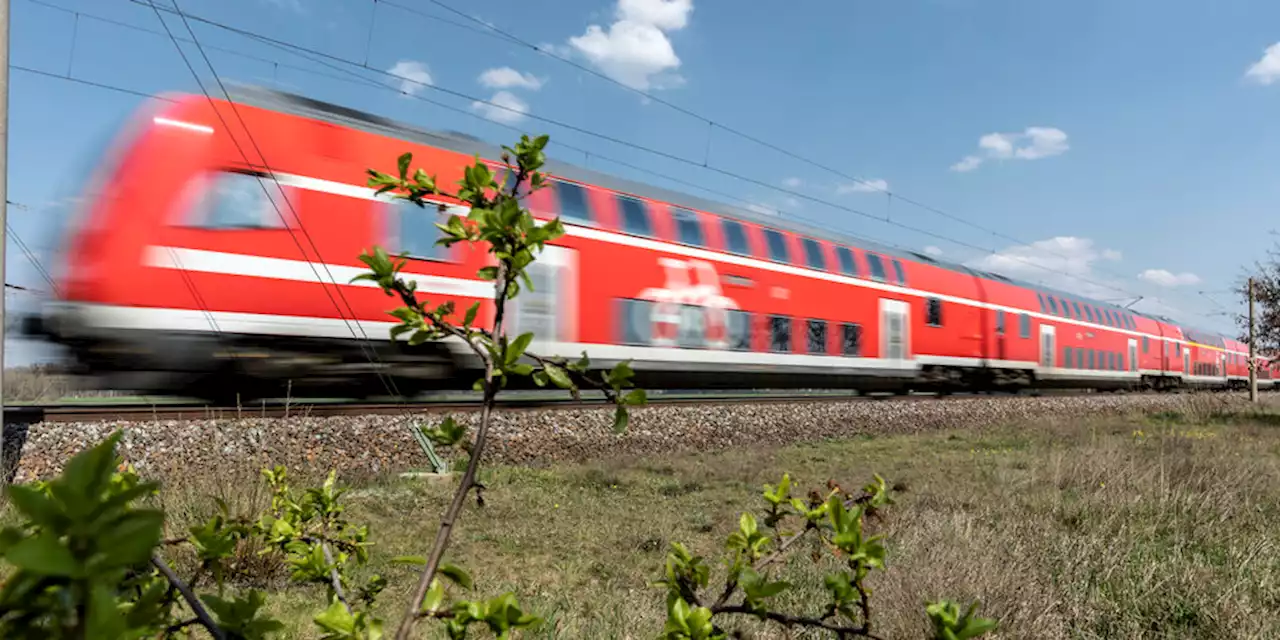 Monopolkommission zu Reformplänen: Bahn AG soll Kontrolle verlieren