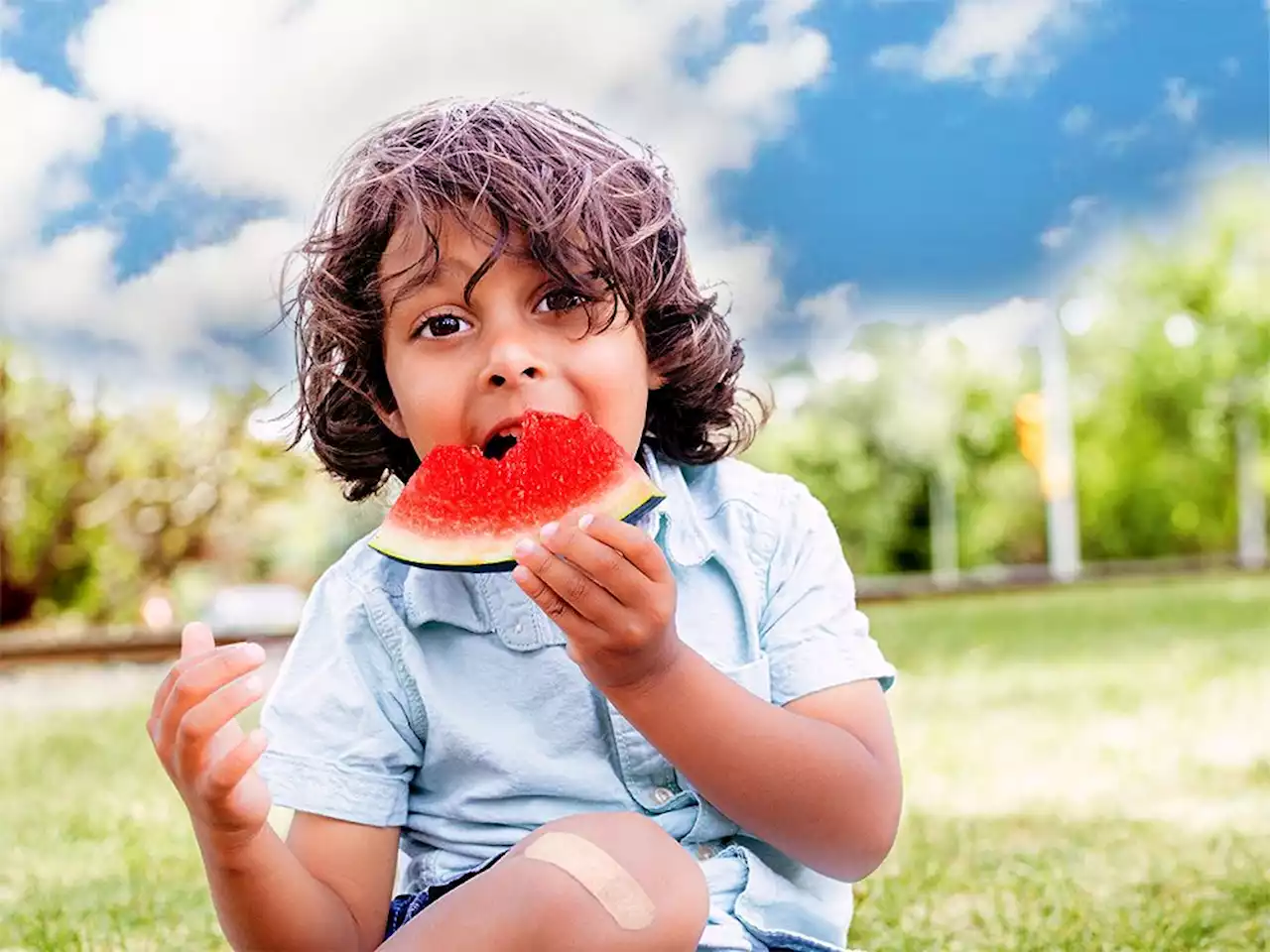 Support Fresh Fruit for Kids this month at the Saskatoon Food Bank & Learning Centre