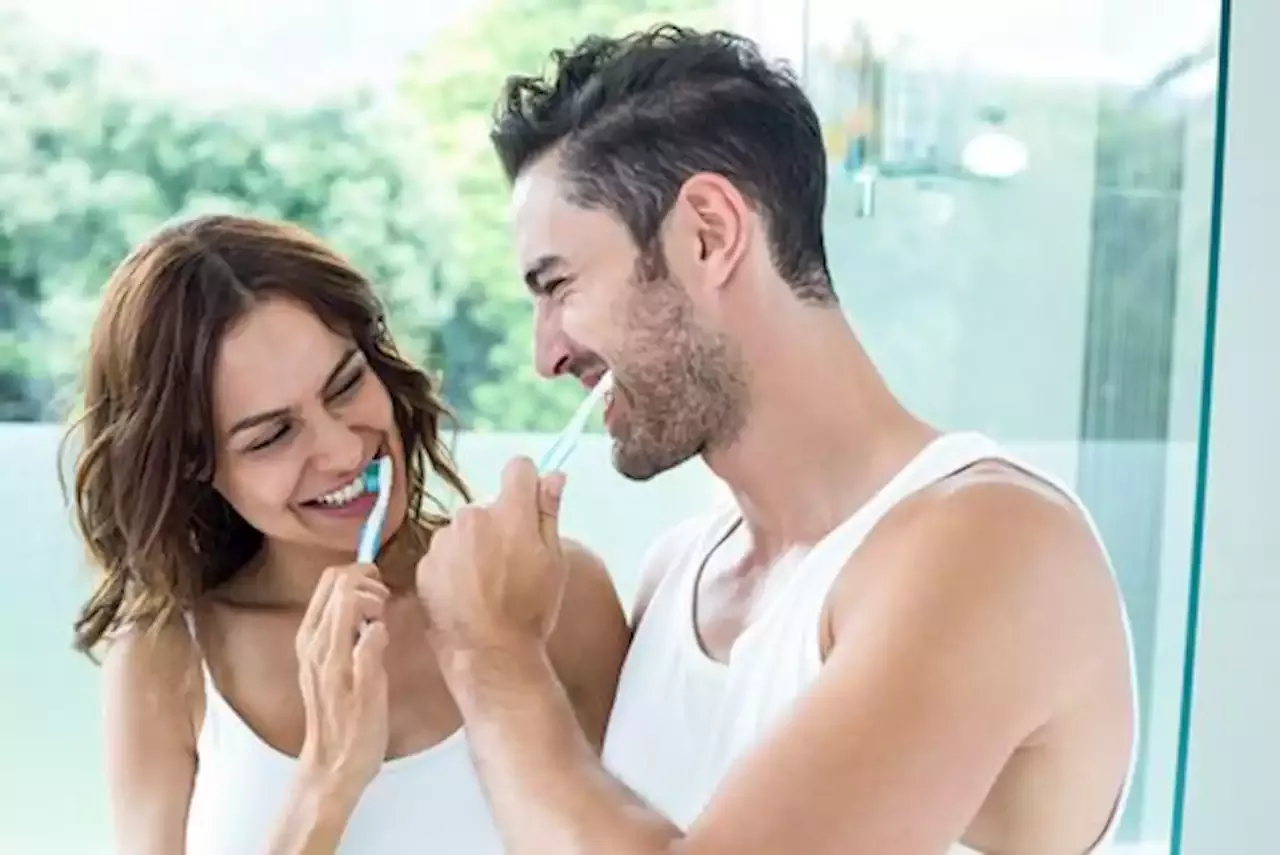 Un Dentiste Explique Pourquoi Il Ne Faut Surtout Pas Ranger Sa Brosse Dents Dans Un Tui