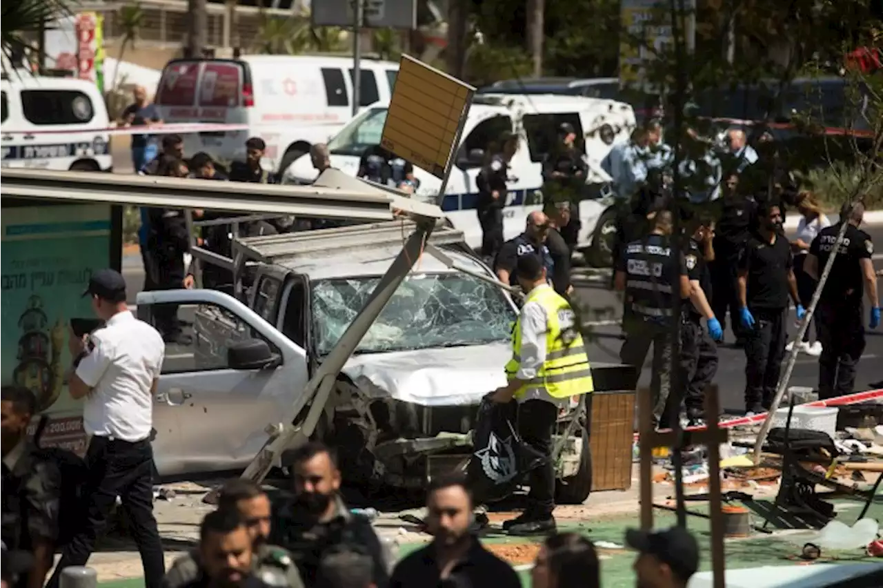 Ataque em Tel Aviv deixa 8 feridos em meio a tensões na Cisjordânia