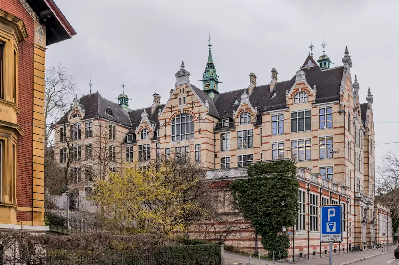 Zürich: Arbeiter findet toten Mann im Schulhaus Hirschengraben