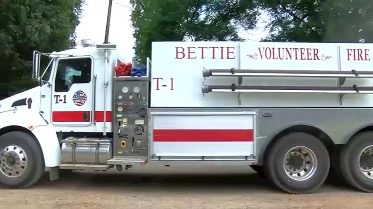 1 dead, 4 injured after 'major fire' from fireworks explosion in east Texas, authorities say