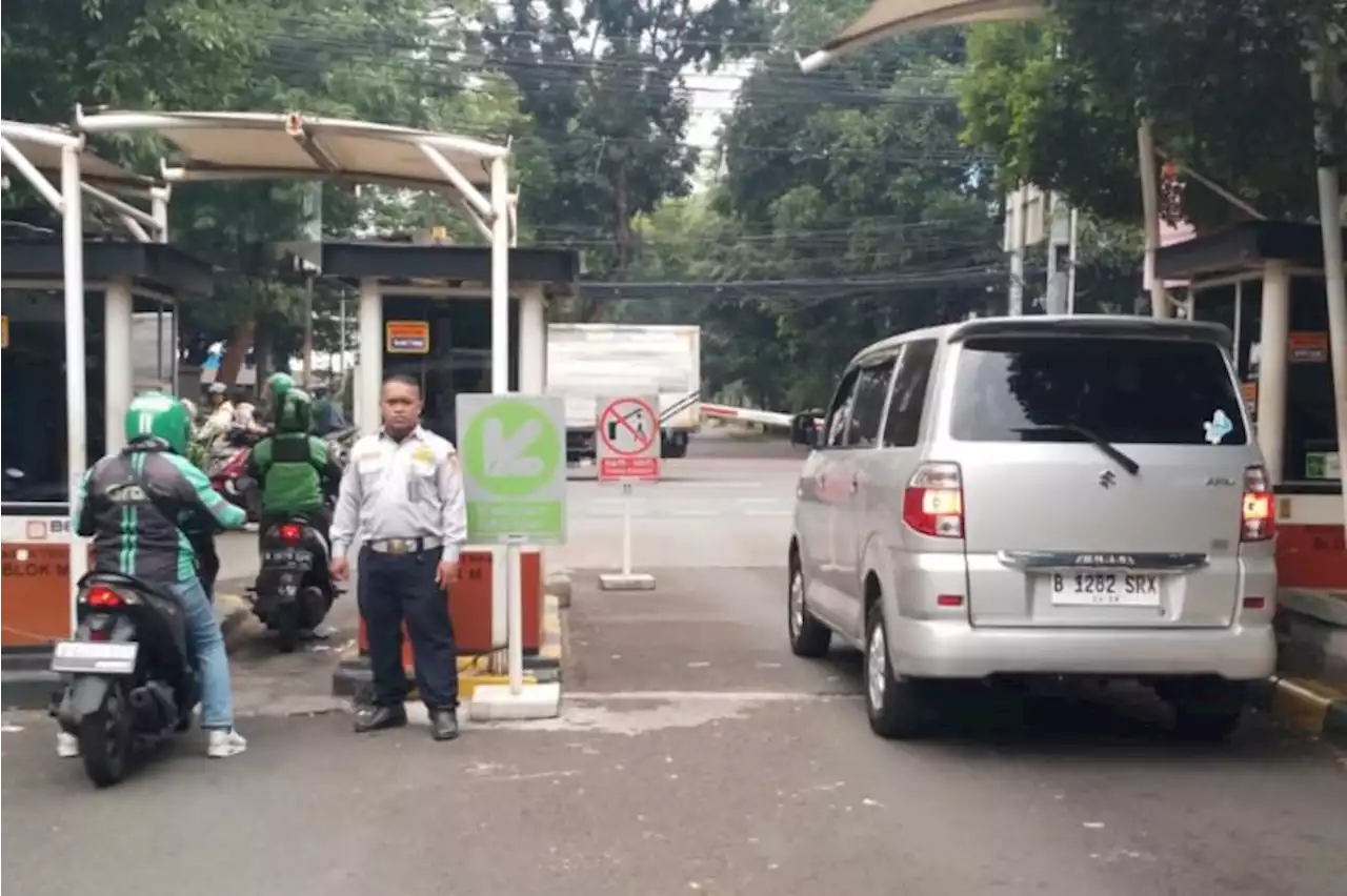 DKI minta operator pecat juru parkir pungut tarif dua kali di Blok M