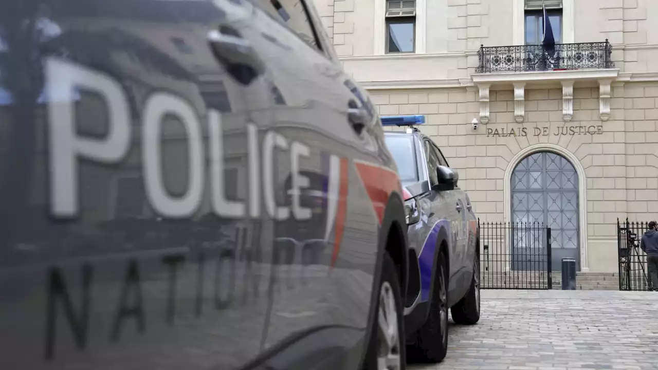 Violences urbaines à Lyon: un homme accusé d'avoir pillé un magasin de sport présenté au tribunal