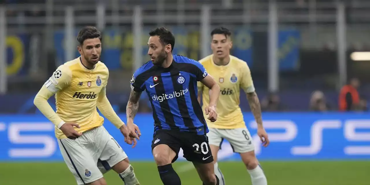 Susul Bastoni, Hakan Calhanoglu juga Teken Kontrak Baru di Inter Milan - Bola.net