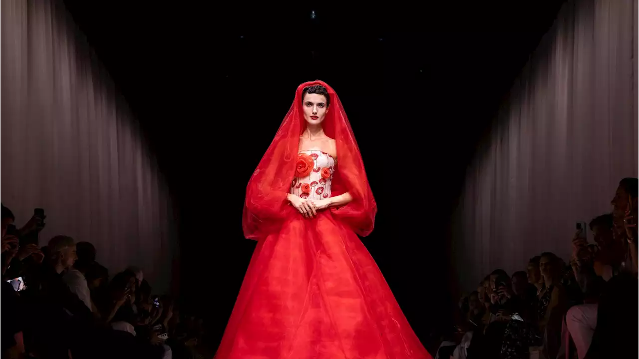 5 Things To Know About Armani Privé’s Rose-Embellished AW23 Haute Couture Show