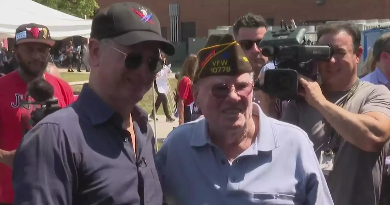 Actor Gary Sinise honors local vets with a BBQ, special concert in Highland Park