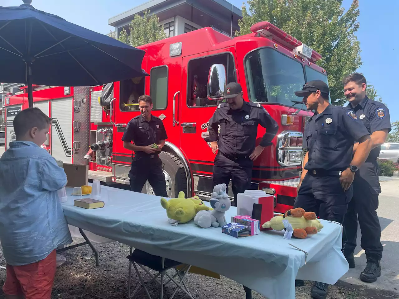 'Thrilled beyond belief': Saanich firefighters make a special visit at child's lemonade stand