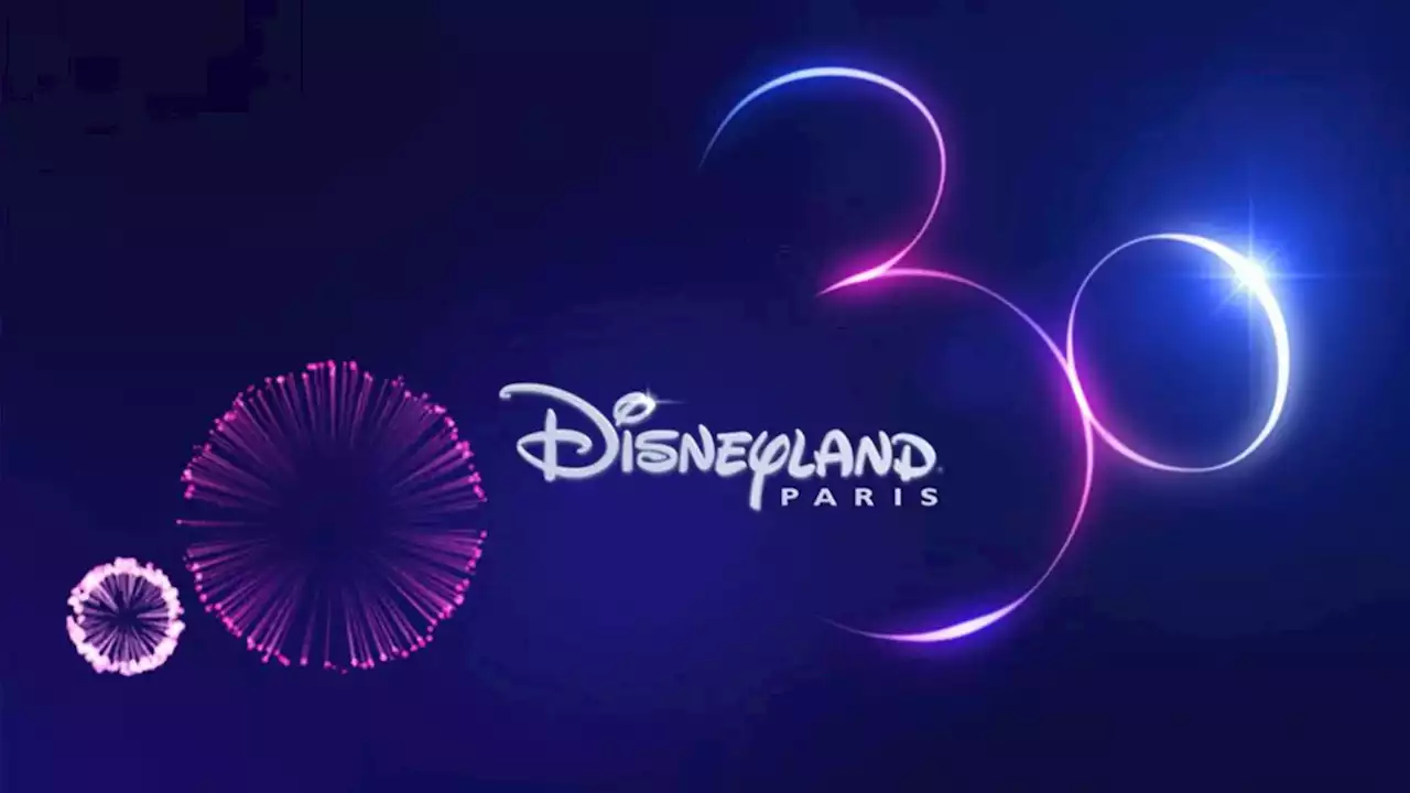 The internet still can't get over that brilliant Disneyland logo