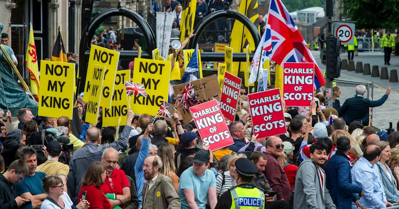 Two arrested at King's Scottish Coronation after 'trying to climb barriers'