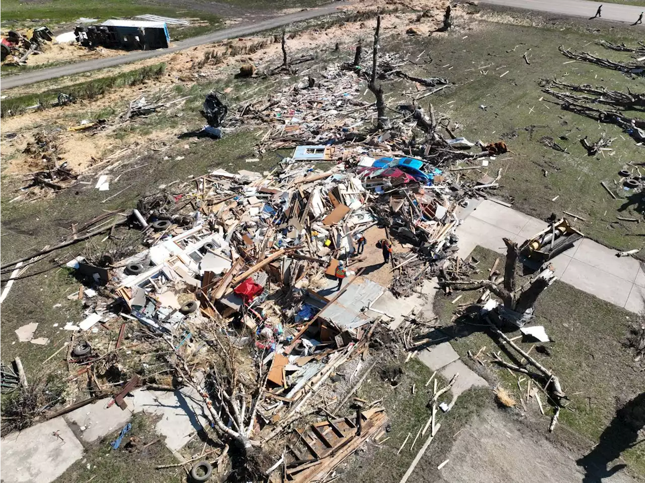 Alberta tornado was among the most powerful in Canadian history, reaching rare EF4 rating