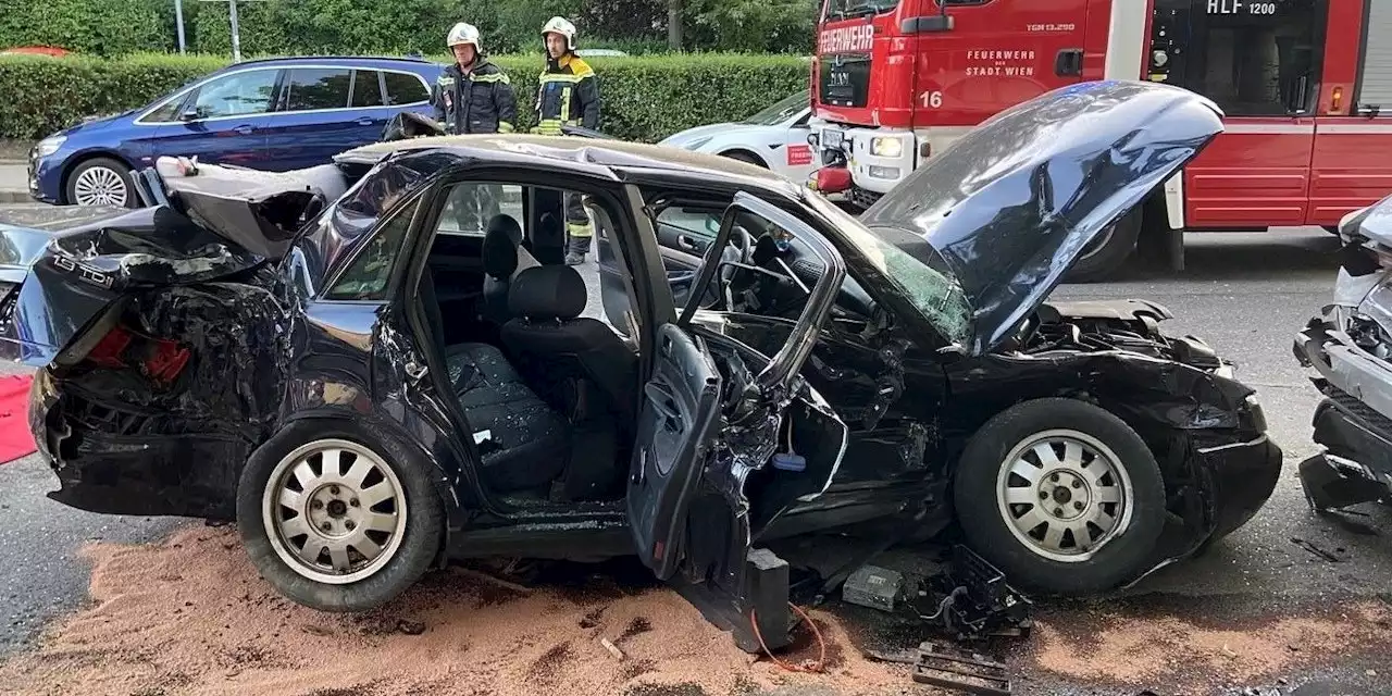 Jugendlicher rast bei Flucht vor Polizei in den Tod