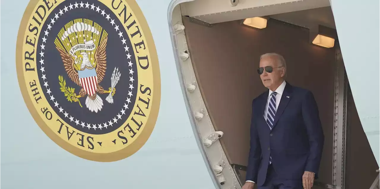 Un tribunale federale statunitense ha vietato a vari membri dell'amministrazione Biden di comunicare con le aziende di social media, per via di presunte pressioni esercitate in passato per eliminare notizie false - Il Post