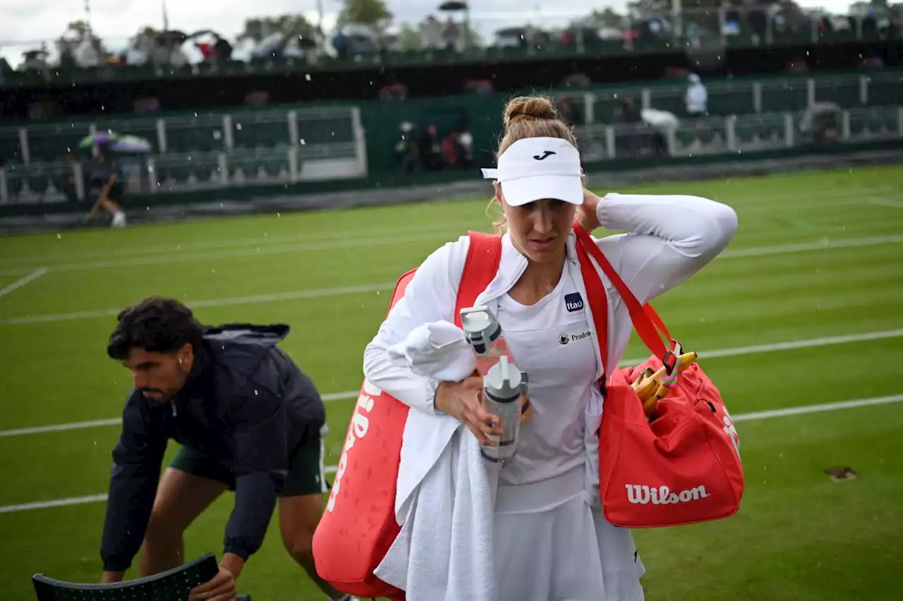 Após início ruim e adiamento de jogo, Bia Haddad estreia com vitória em Wimbledon