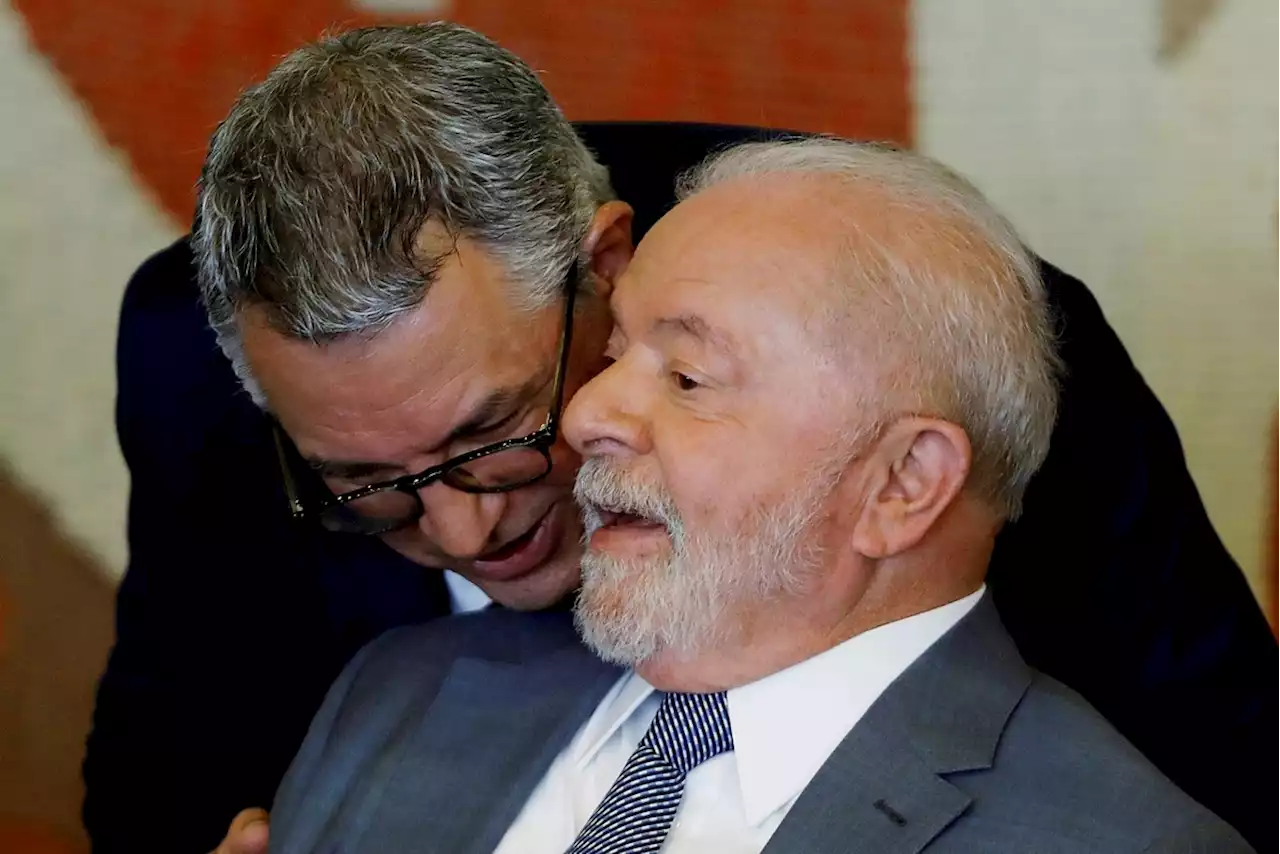 Lula se reúne com Padilha em meio a pressões para troca no Ministério do Turismo