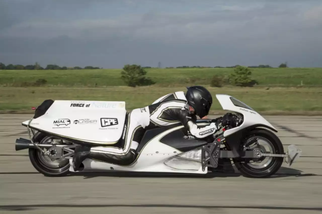 Cette moto-fusée à vapeur a battu un record de vitesse