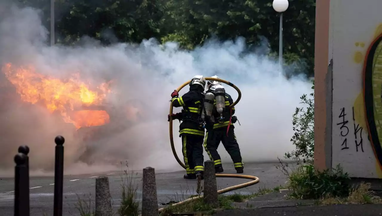 Émeutes en France : après l'incendie de la mairie de Mons-en-Baroeul, cinq suspects incarcérés, ils encourent 20 ans de prison