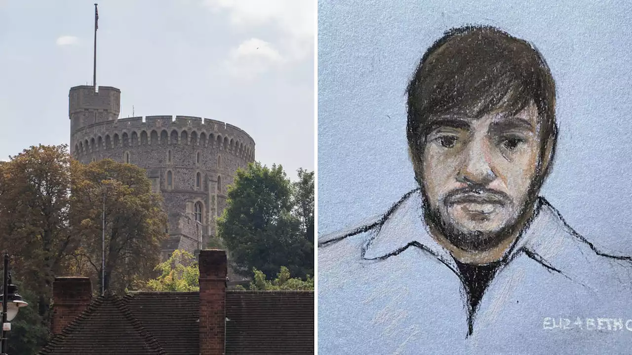 Teen who plotted to kill Queen with crossbow at Windsor Castle was 'encouraged by AI'