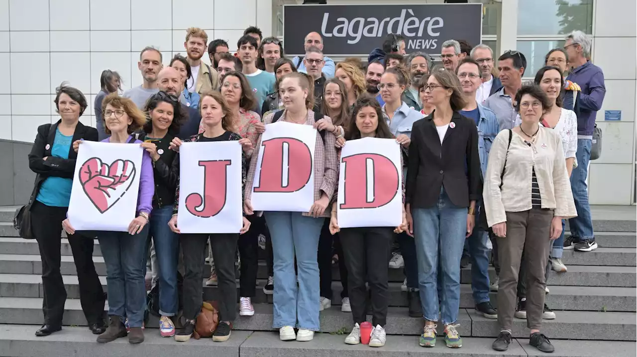 La rédaction du « JDD » demande à Geoffroy Lejeune de « renoncer raisonnablement »