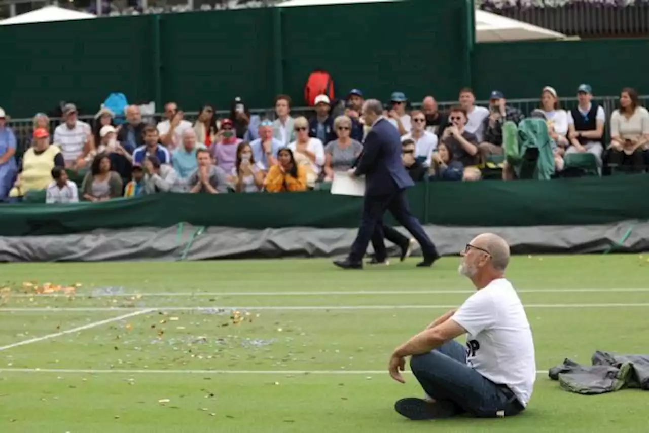 Des activistes climatiques interrompent le premier tour de Wimbledon entre Dimitrov et Shimabukuro