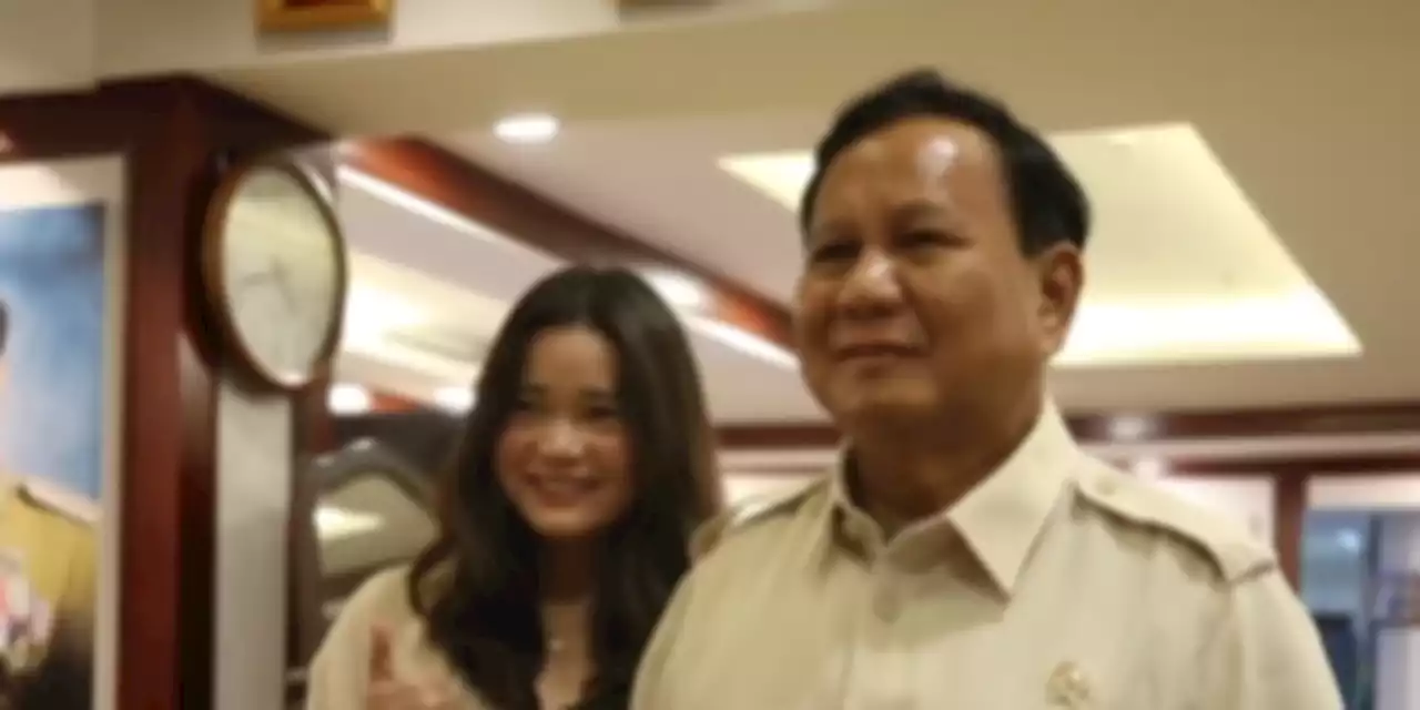 Ekspresi Istri Denny Sumargo Deg-Degan Foto Sama Prabowo, Ditenangkan Jusuf Hamka | merdeka.com