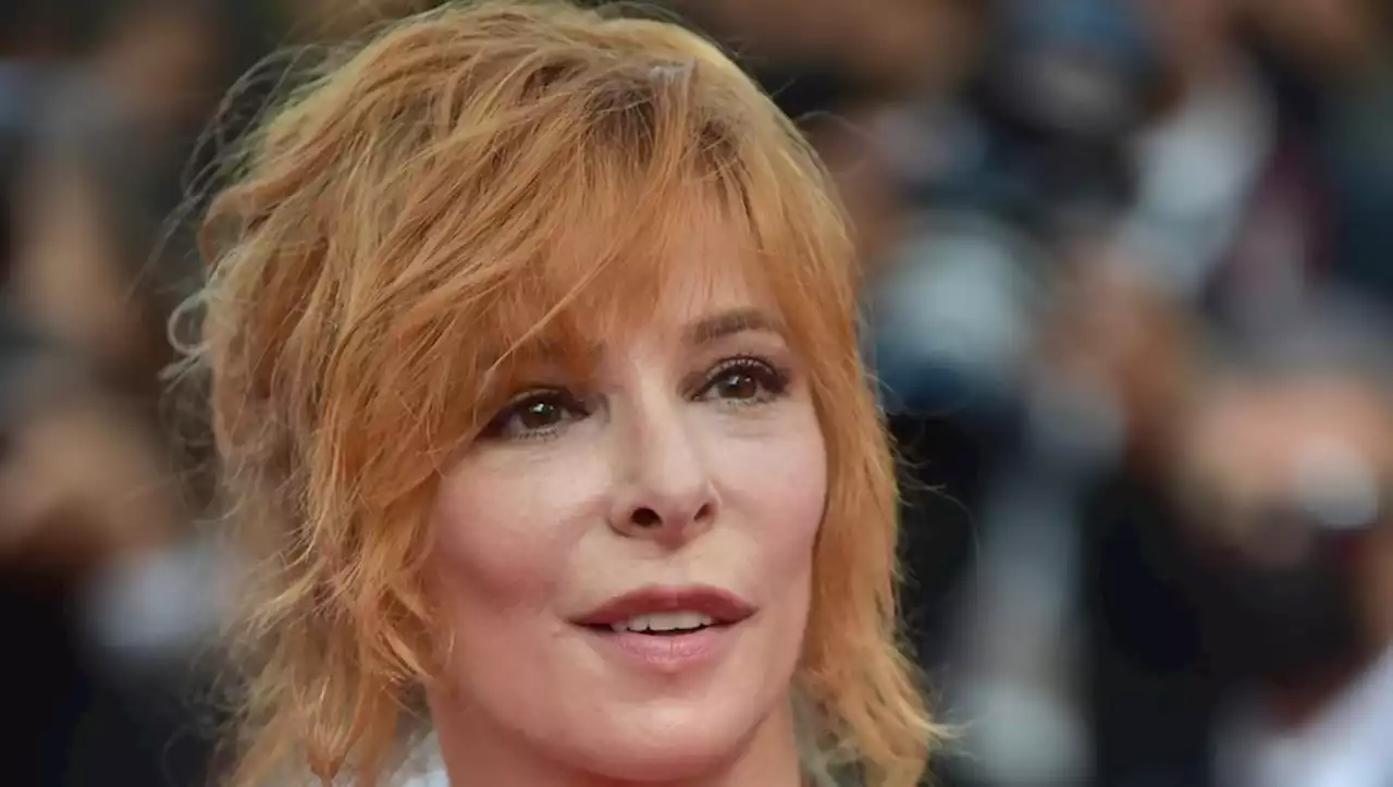 'J'ai rêvé qu'on pouvait s'aimer' : Mylène Farmer s’exprime sur l’annulation de ses concerts en France