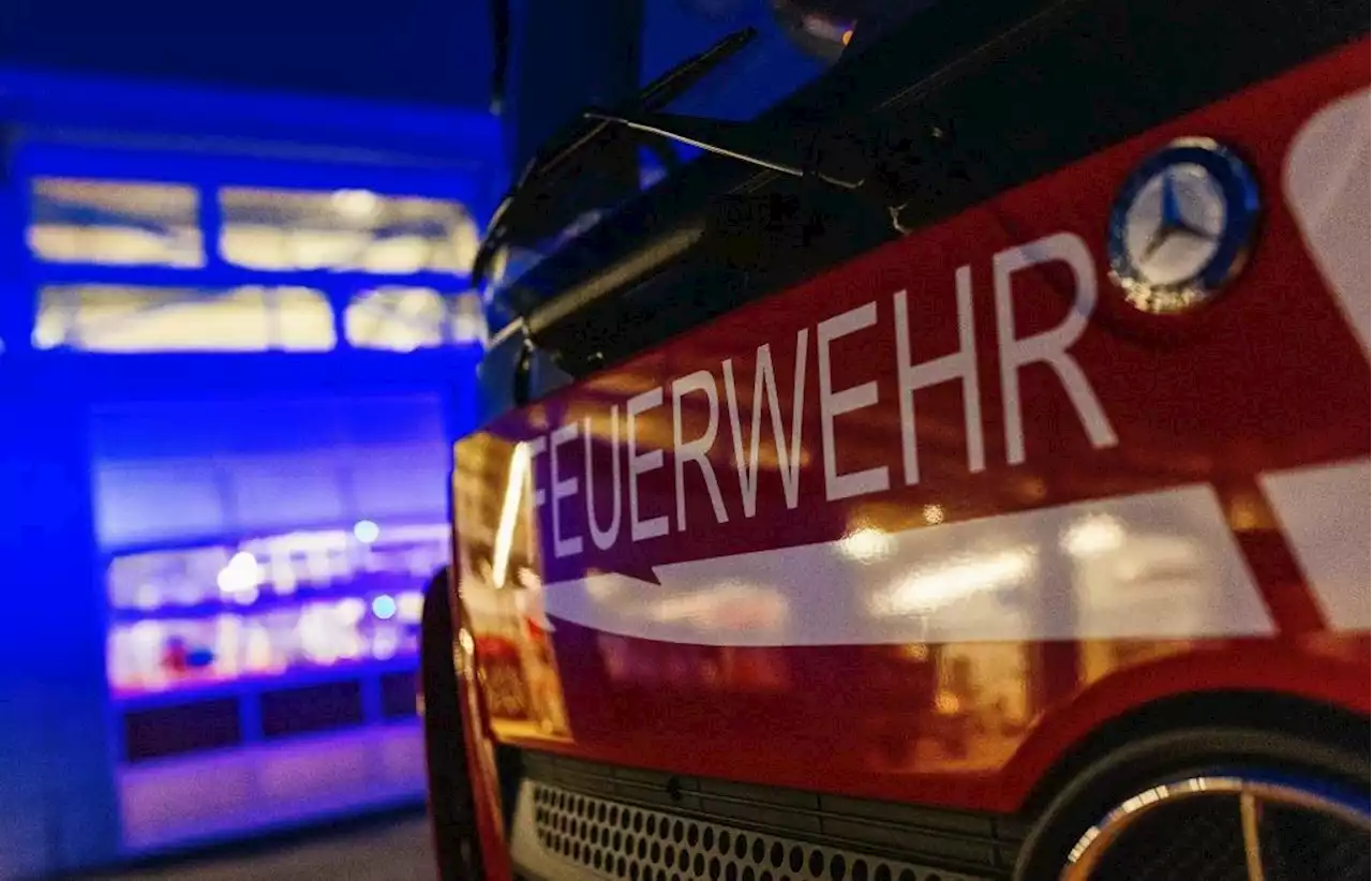 Feuerschale löst Vollbrand bei Familienhaus in Kallmünz aus