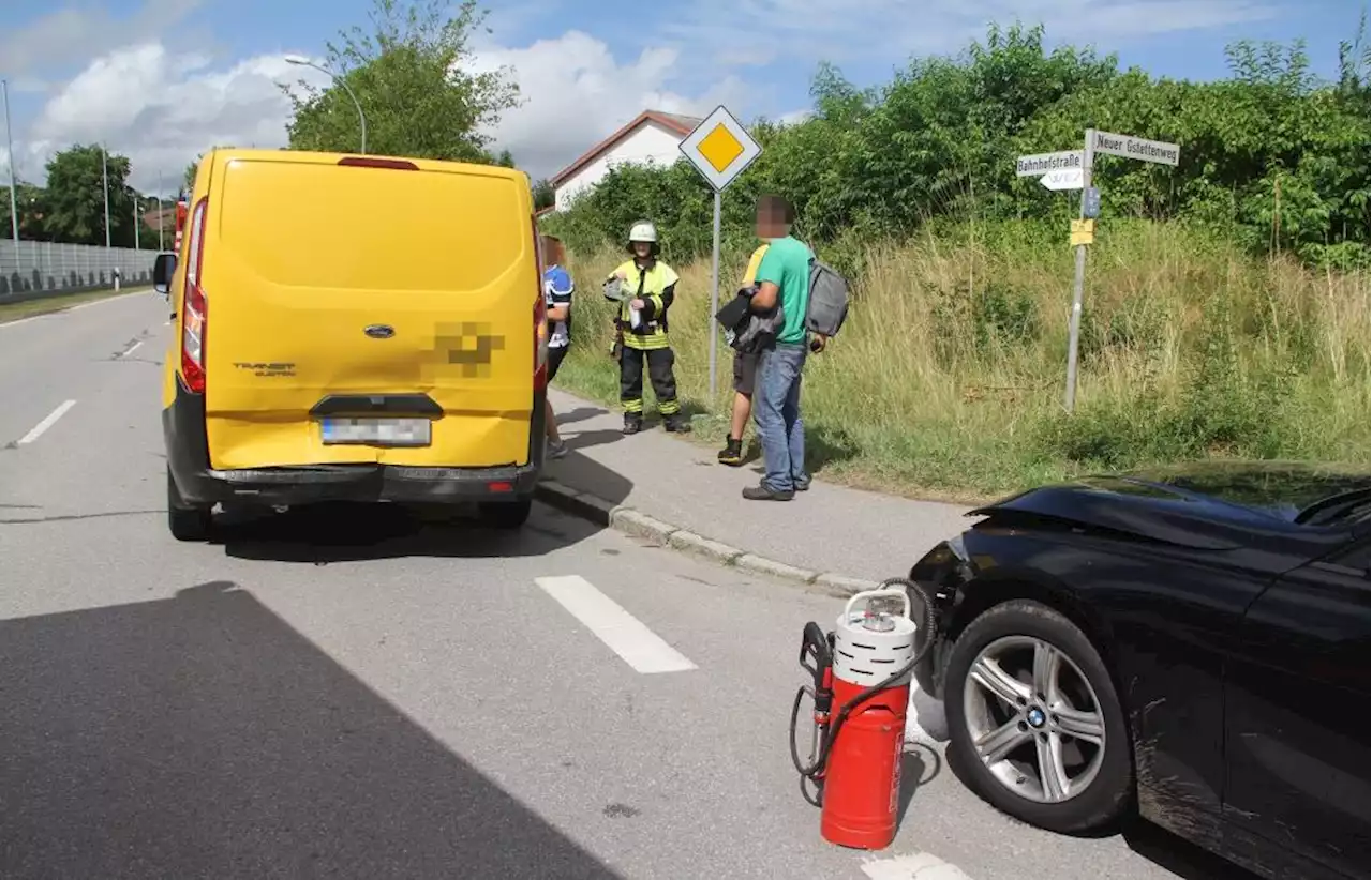 Zwei Personen nach Auffahrunfall in Mitterdorf mittelschwer verletzt