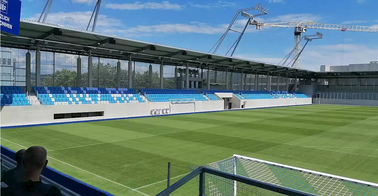 Der erste Blick in das neue Blau-Weiß-Stadion: 'Einzigartiges Schmuckstück für Linz'