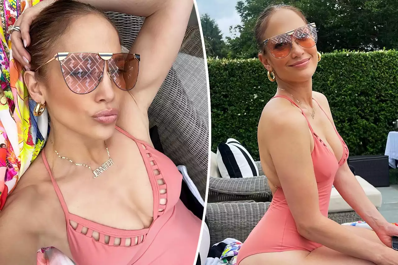 Jennifer Lopez, 53, is ‘aging in reverse’ in plunging swimsuit