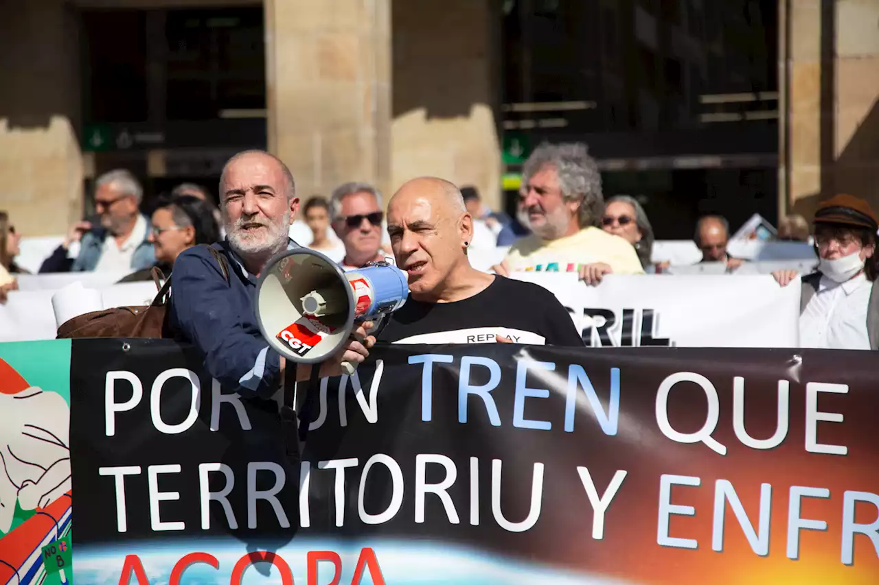 'Más tren, mejor clima', lema de la campaña en defensa del ferrocarril público