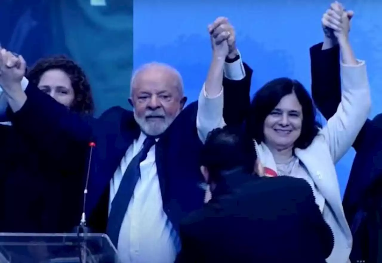 Lula afasta troca na Saúde e elogia Nísia: 'Fica lá até quando eu quiser' - SBT News