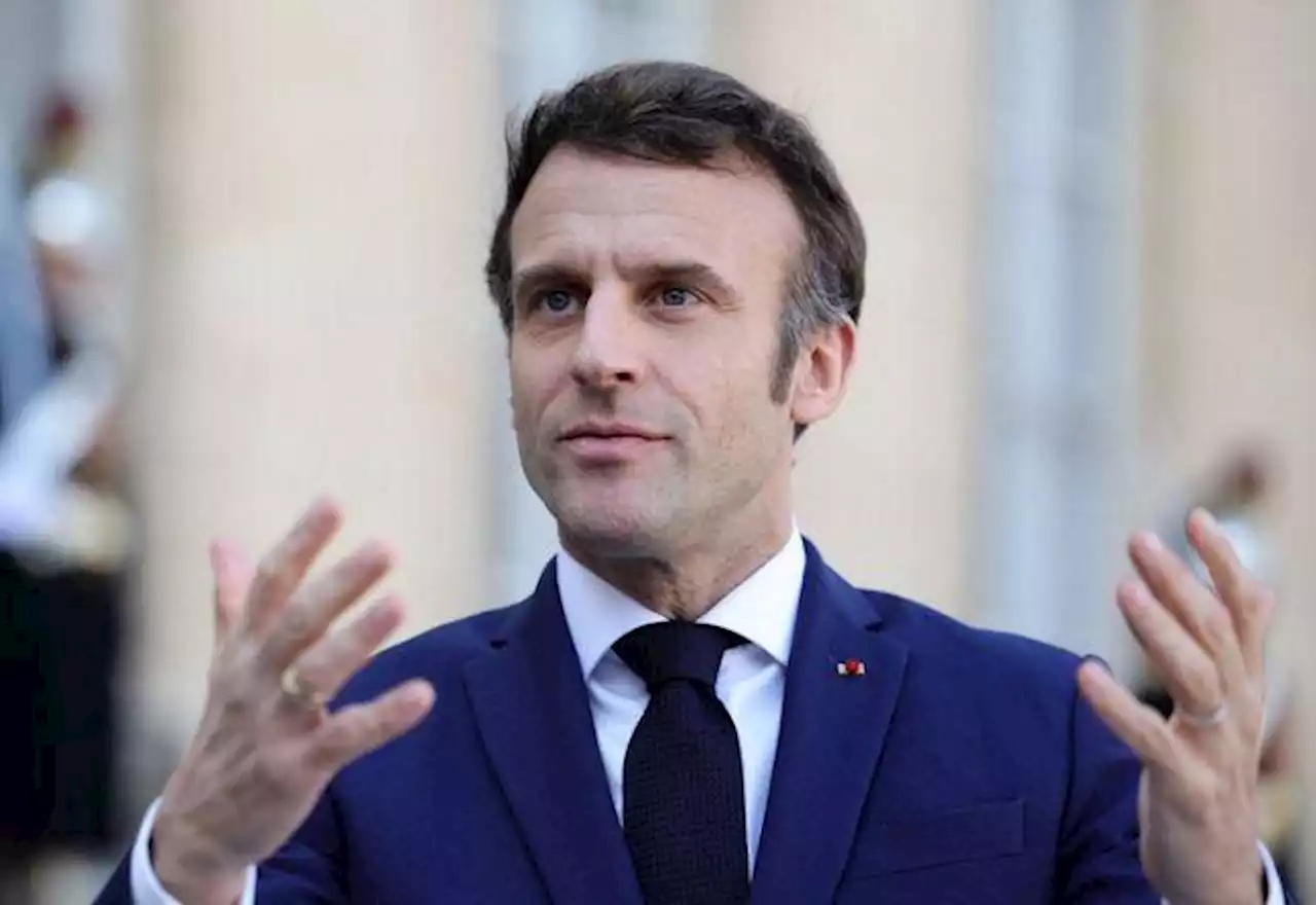 Macron anuncia projeto para recuperar danos provocados por protestos na França - SBT News