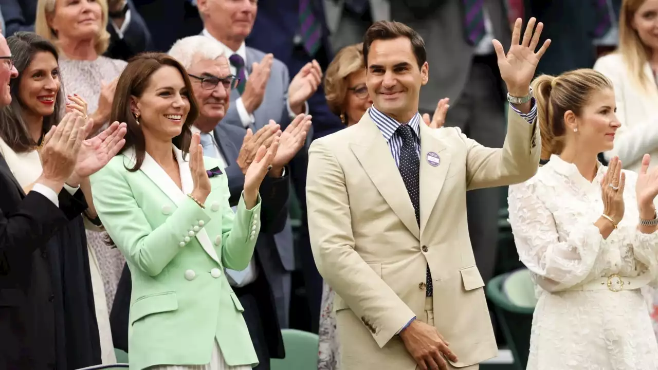 Princess Kate gives Roger Federer a lengthy standing ovation