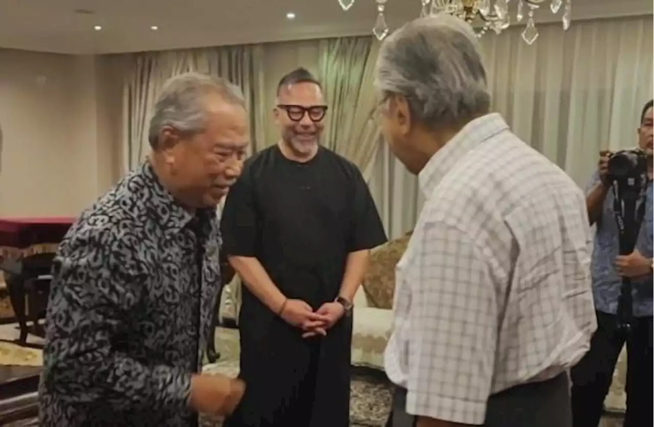 Mahathir, Muhyiddin meet to set aside differences, discuss Malay Proclamation