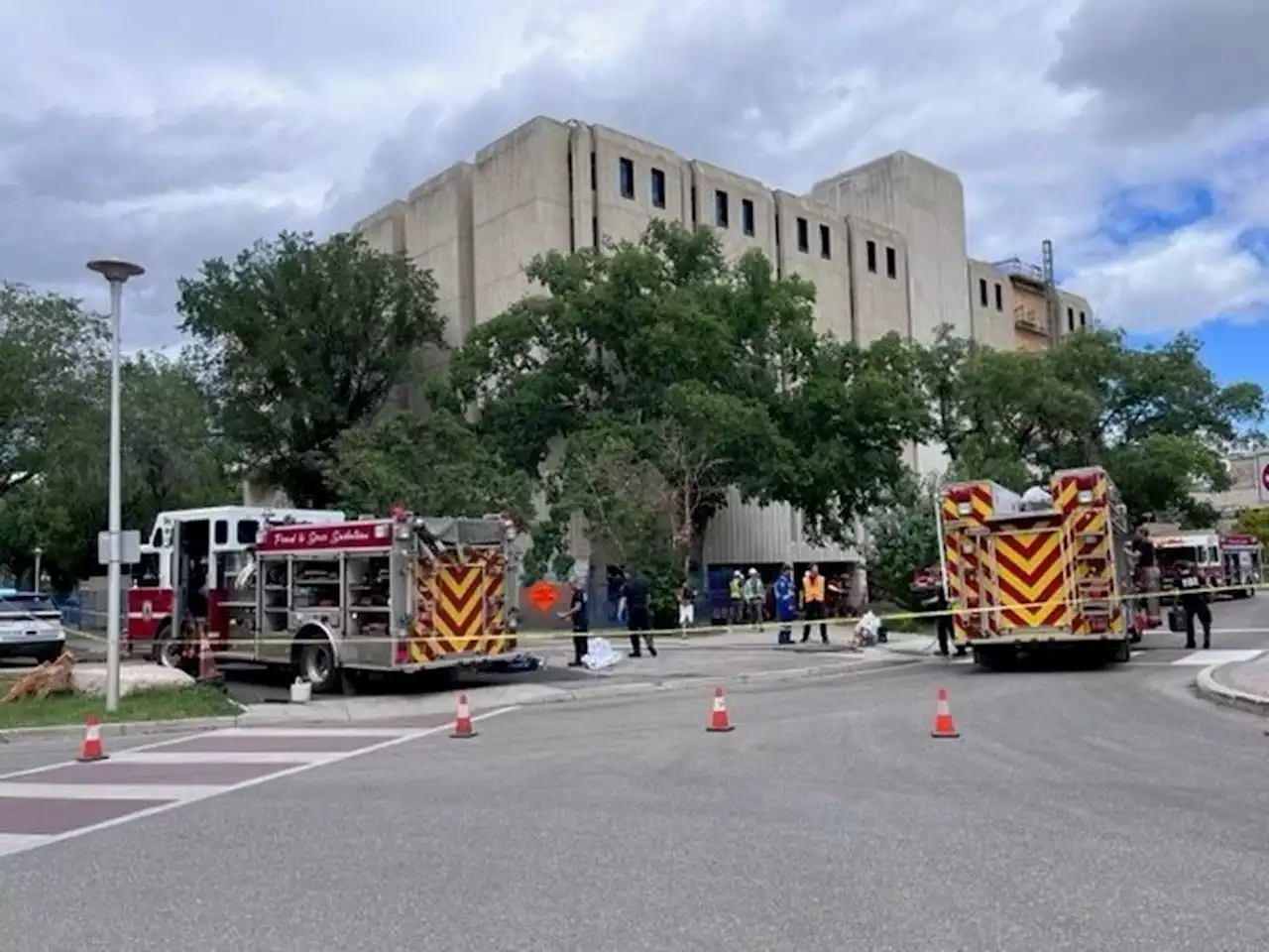 Workers injured after part of ceiling collapses at University of Saskatchewan