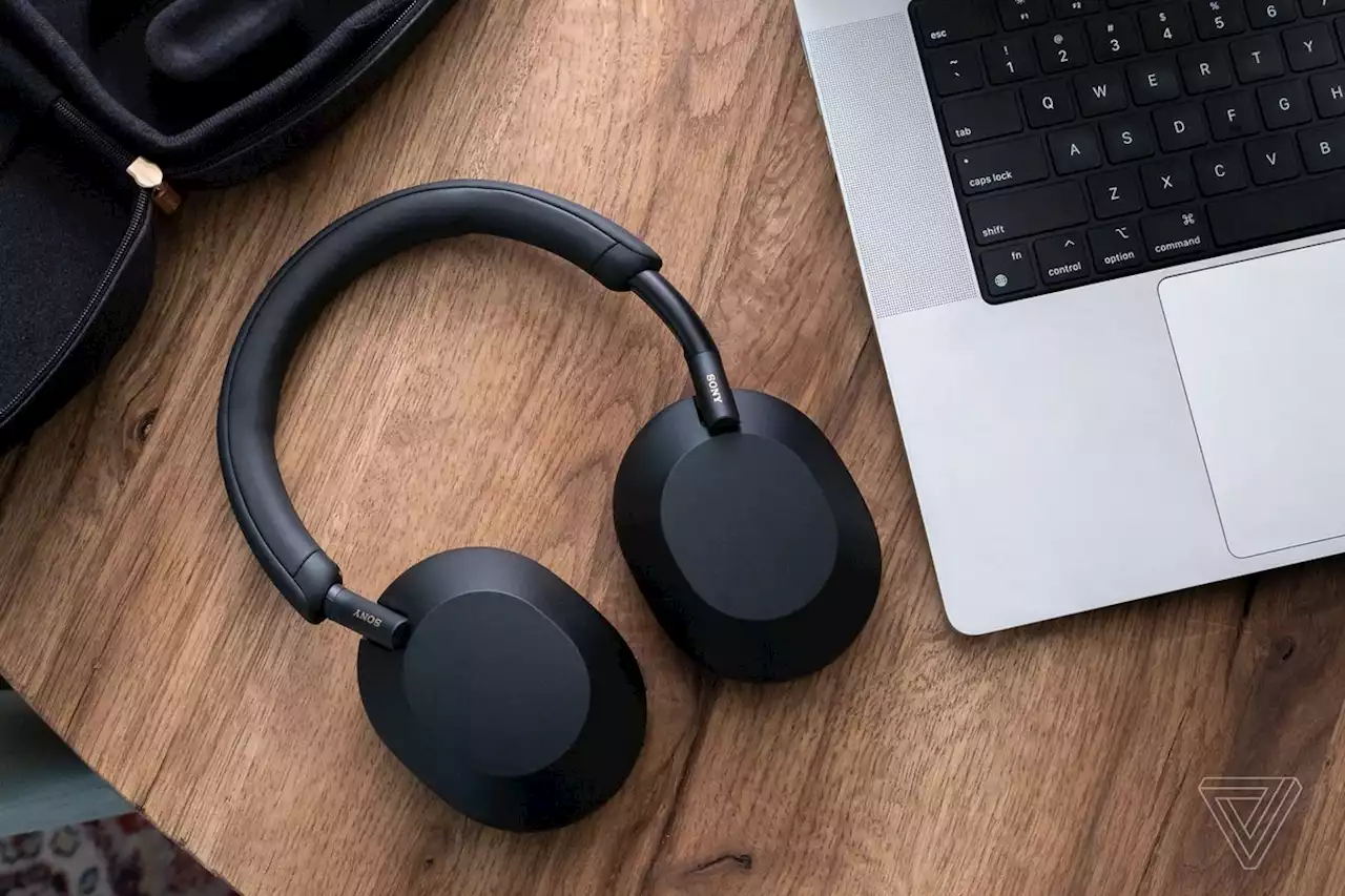 Save $100 on Sony’s noise-canceling WH-1000XM5 headphones