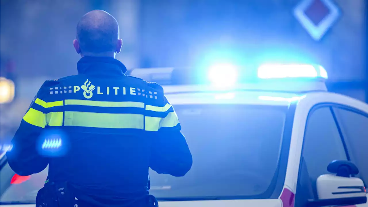 Personal shopper op straat beroofd en mishandeld door vijf mannen in Zuidoost