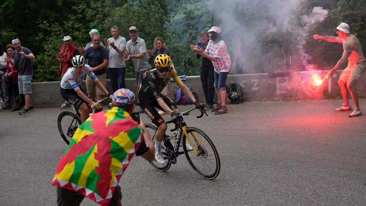 Tour de France: Pyro-Wahnsinn an der Strecke