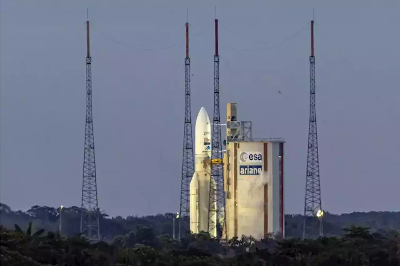 Espace : apr\u00e8s 27 ans de service, Ariane 5 a tir\u00e9 sa r\u00e9v\u00e9rence