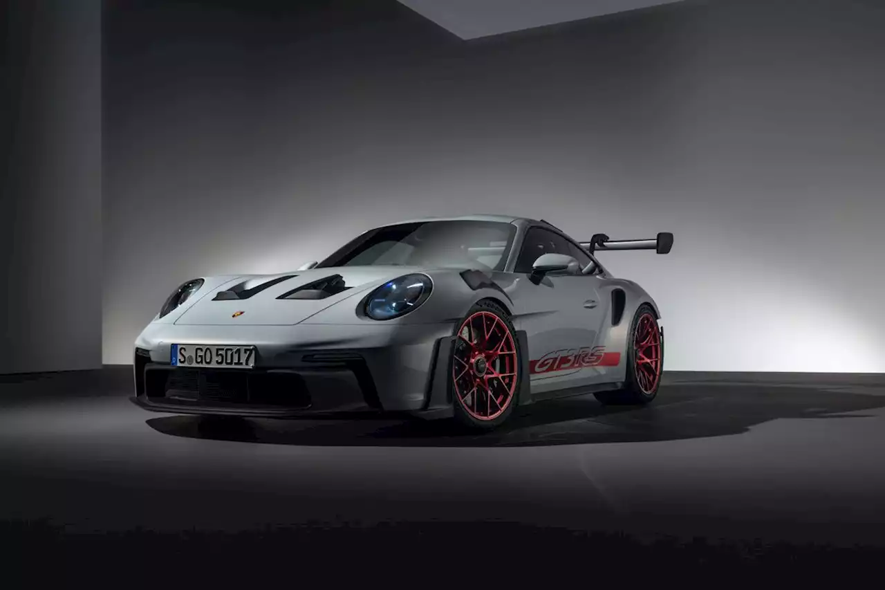 2023 Porsche 911 GT3 / GT3 RS Review, Pricing, and Specs