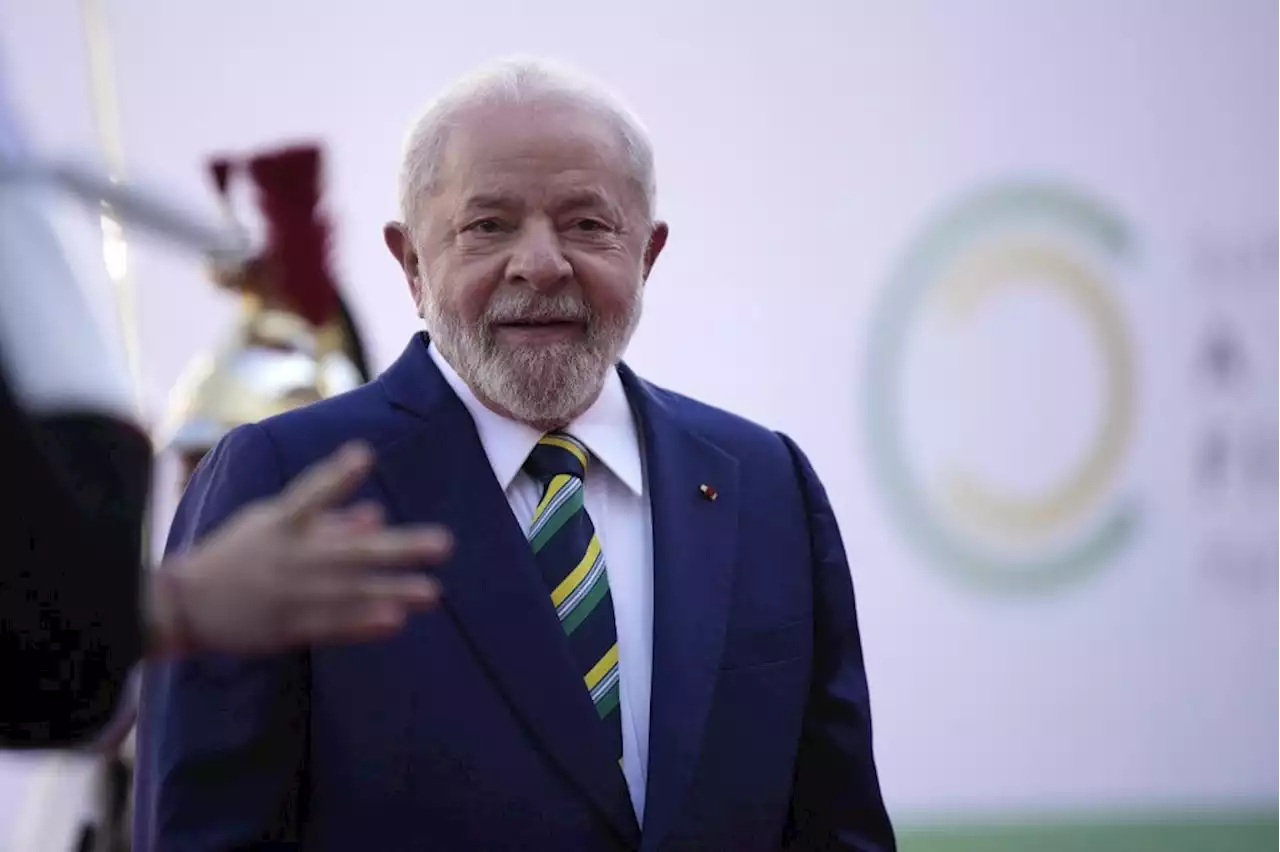 Lula menciona Biden e não descarta concorrer à reeleição em 2026