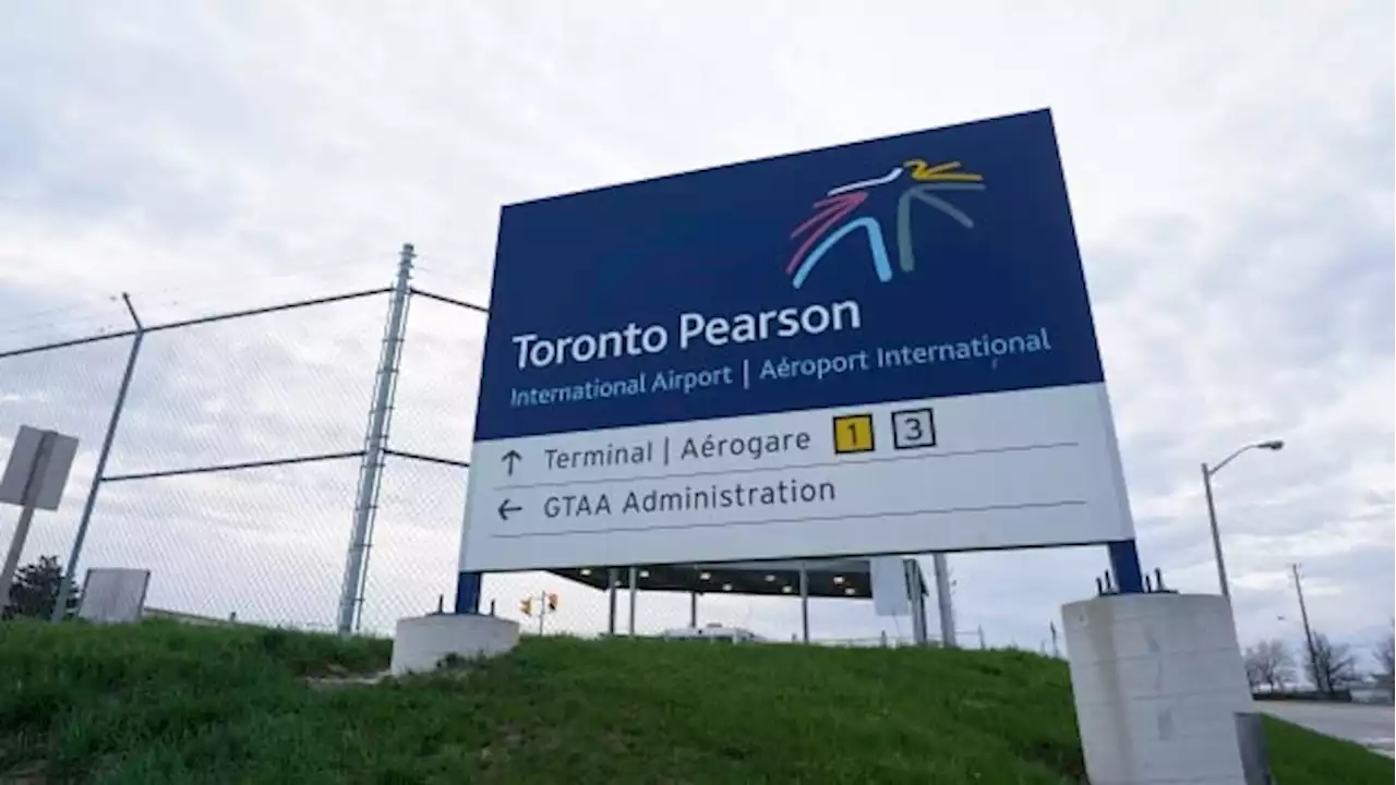 Pearson airport will be home to Ontario's 1st public hydrogen refuelling station | CBC News