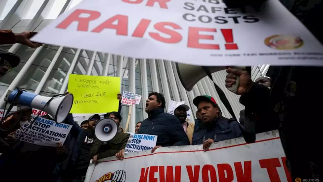 Uber, DoorDash sue New York City over minimum wage law