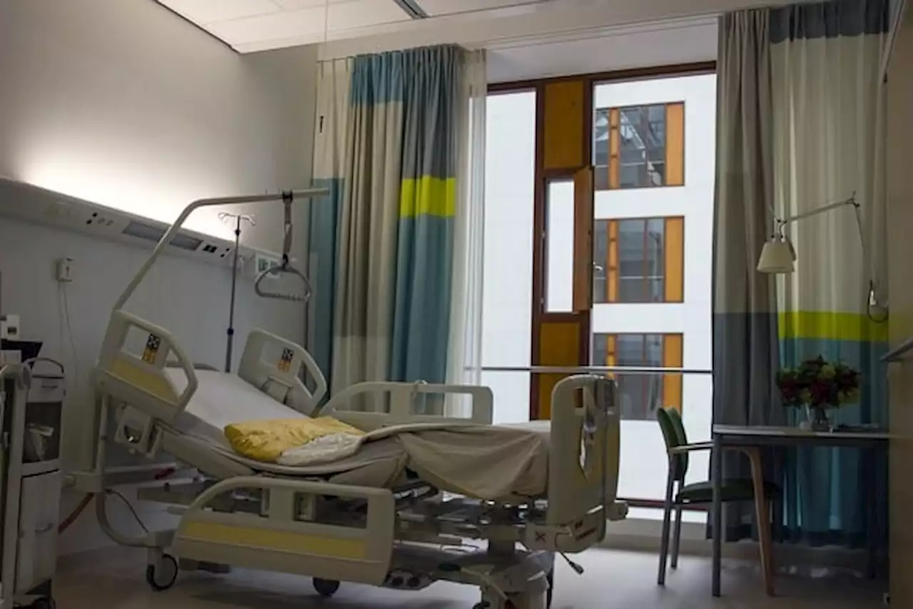 Il meurt d’une crise cardiaque au lendemain du décès de son fils - Closer