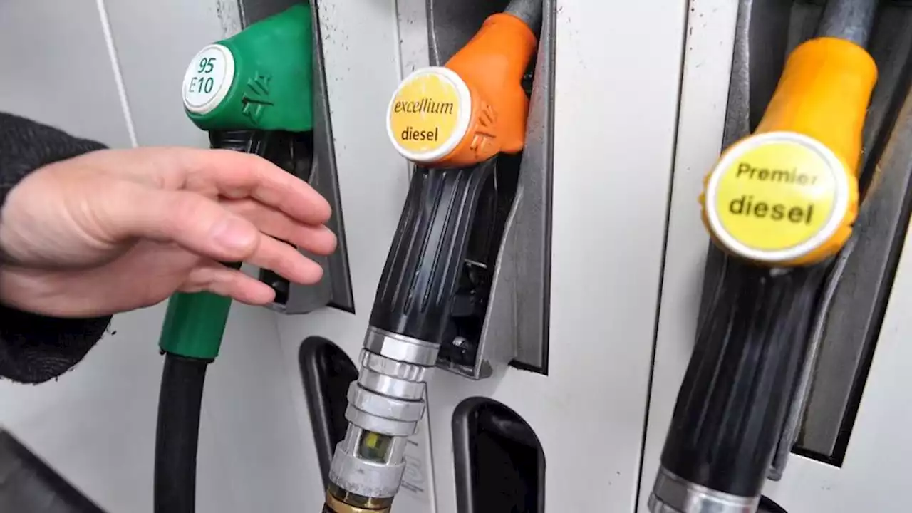 Carburants : les remises accordées par le gouvernement ont davantage profité aux plus aisés, selon l'Insee