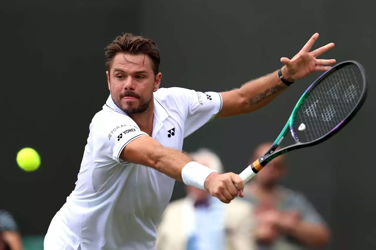 Wawrinka downs Etcheverry to set up third-round match against Djokovic at Wimbledon