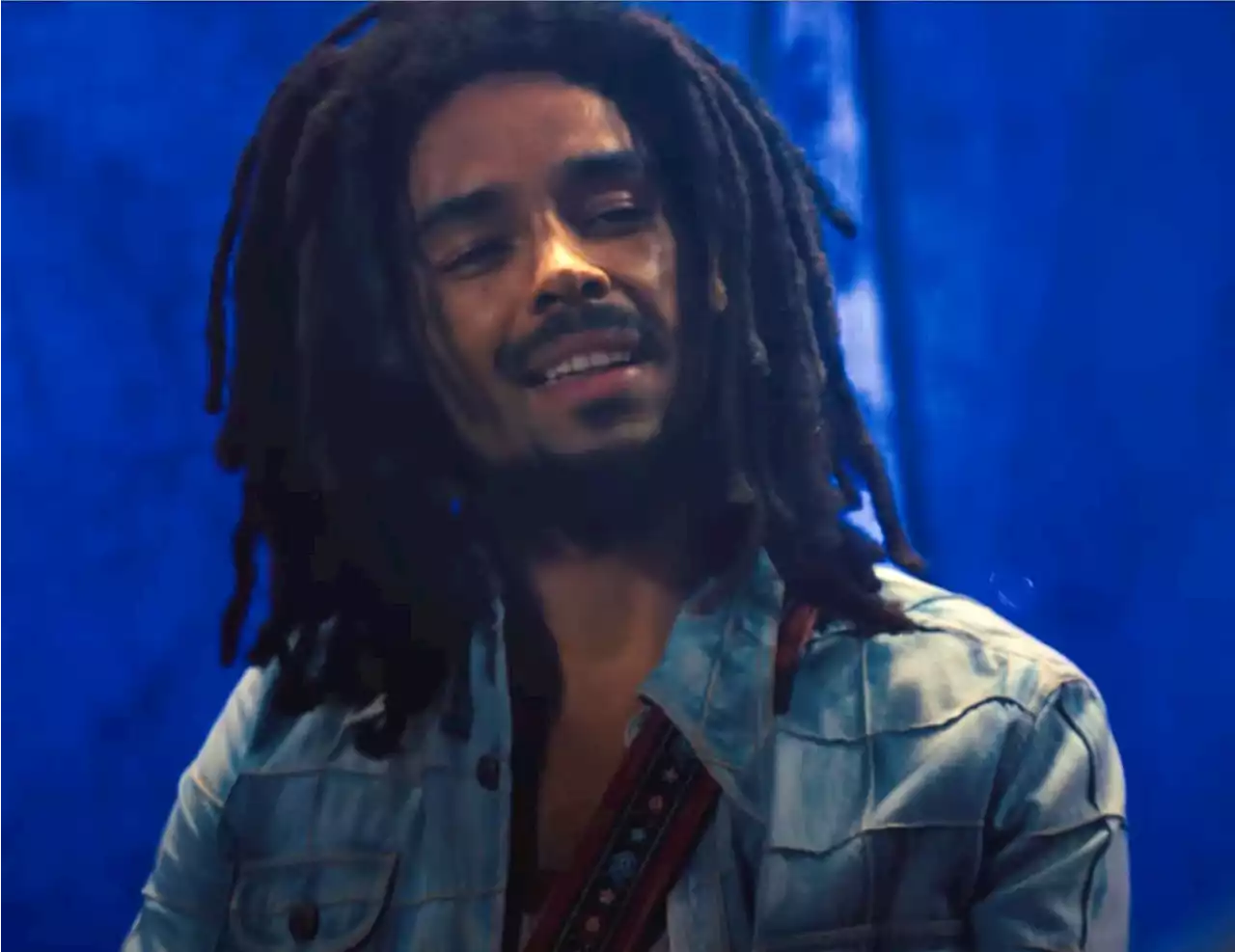 Kingsley Ben-Adir Looks Just Like Bob Marley In ‘One Love’ Trailer