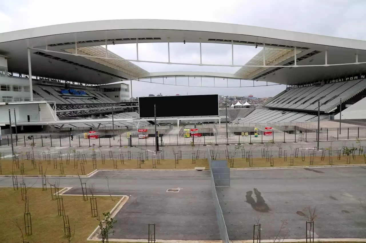 Justiça mantém justa causa de trabalhador que foi a estádio na licença médica por Covid-19