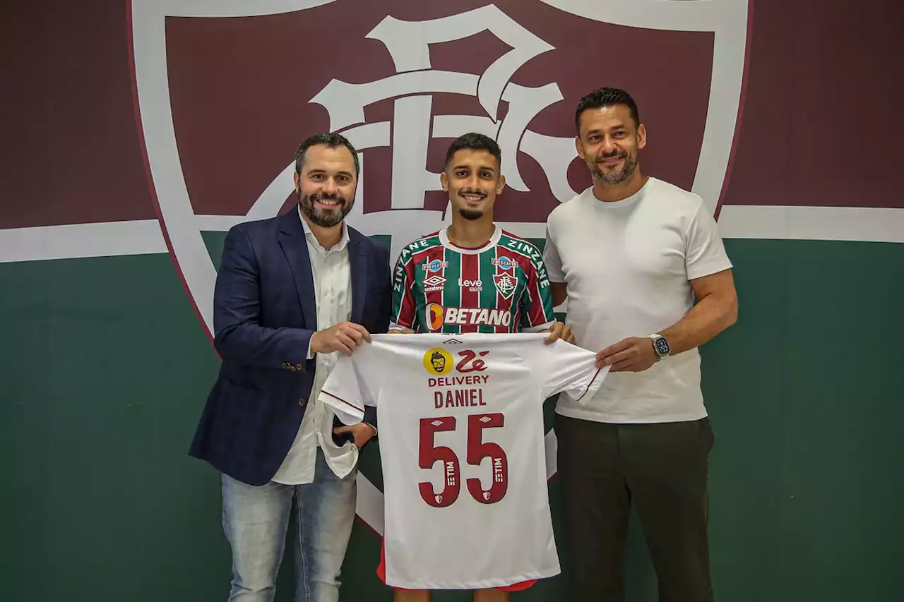 Fluminense anuncia oficialmente a contratação de Danielzinho: 'Feliz em retornar'